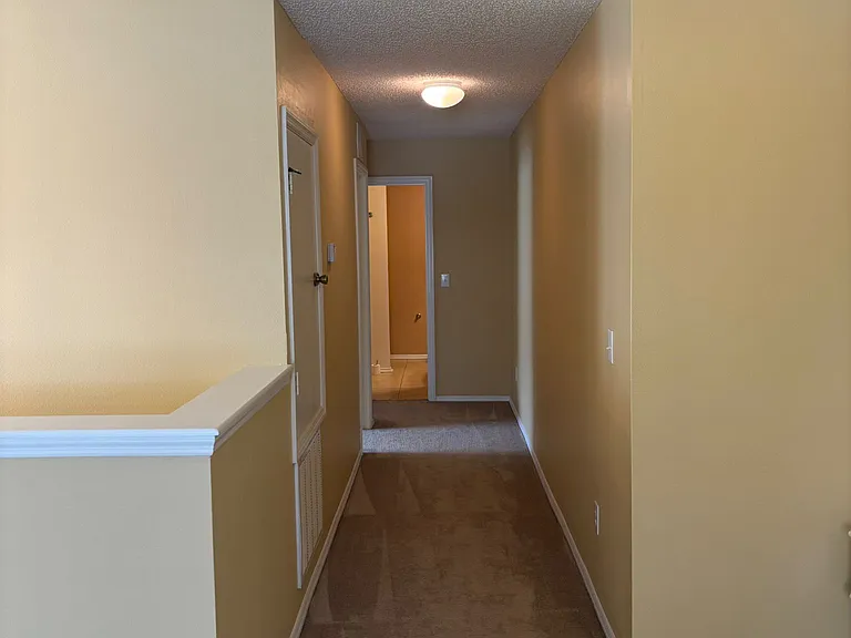 2102 Stoneview Rd — Photo 24