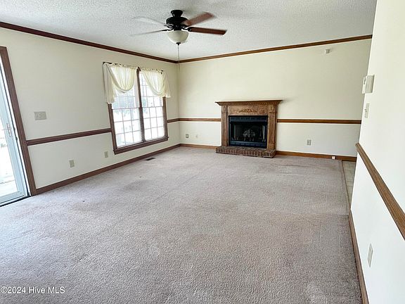 4th image of 2324 Mayfield Drive