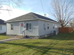 809 W Harrison St, Herrin, IL 62948