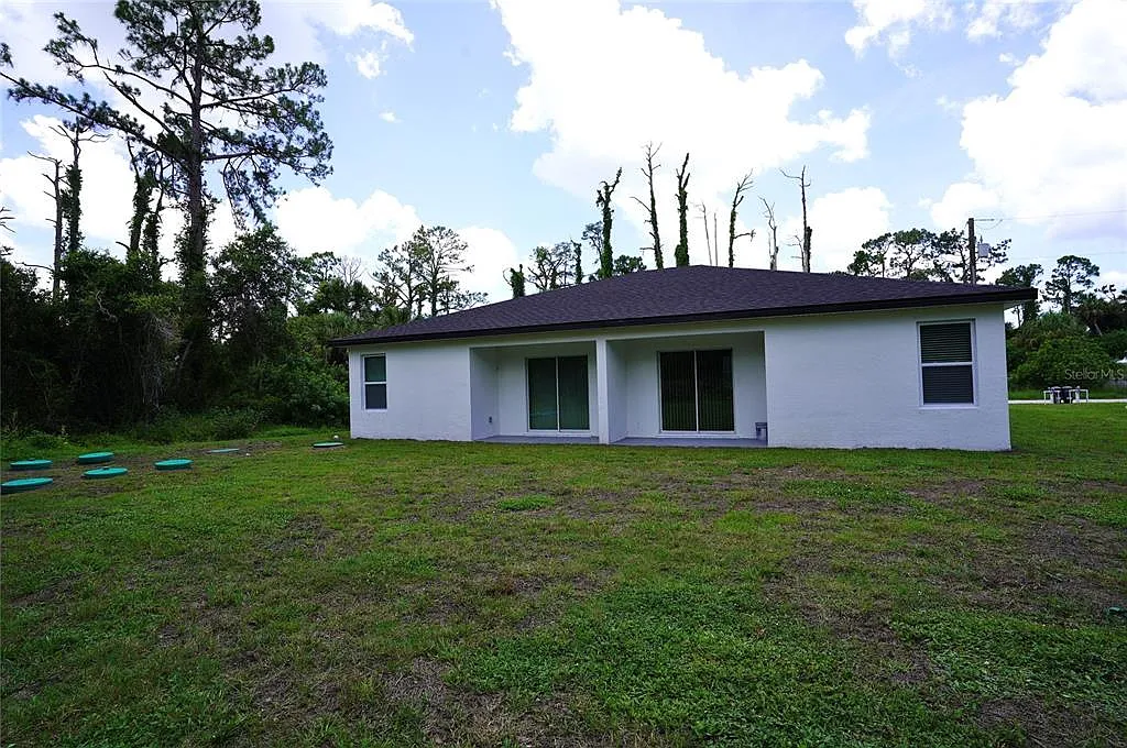 3 bed, 2.0 bath, 1162 sqft, $1,650 — Photo 3