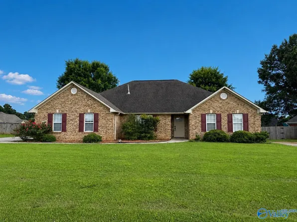 16874 Raspberry Ln, Athens, AL 35613