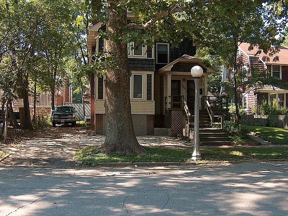 5th image of 805 W California Ave