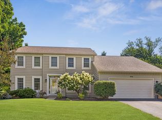 832 Wexford Ct, Naperville, IL 60540