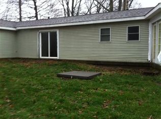 180 W Perry Rd, Ligonier, IN 46767