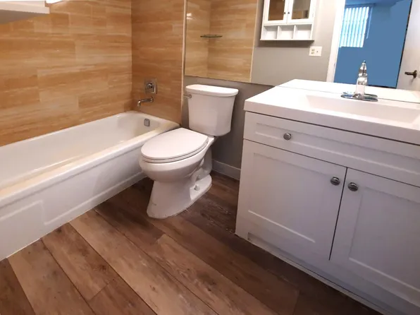 9420 S Hollybrook Lake Drive #201, Pembroke Pines, FL 33025