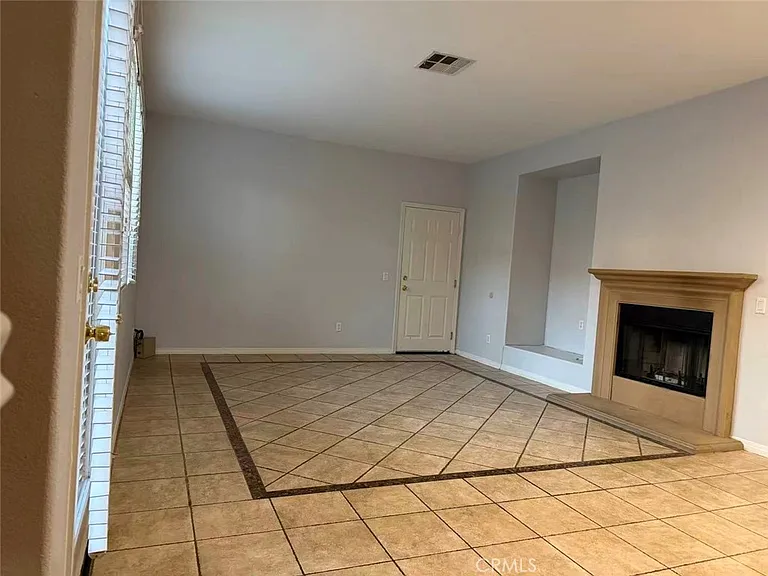 167 W Arbor Ct — Photo 4