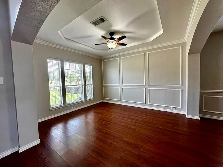 7005 Crenshaw Ln — Photo 24