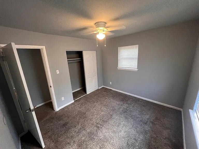 3828 NW Ferris Ave — Photo 4