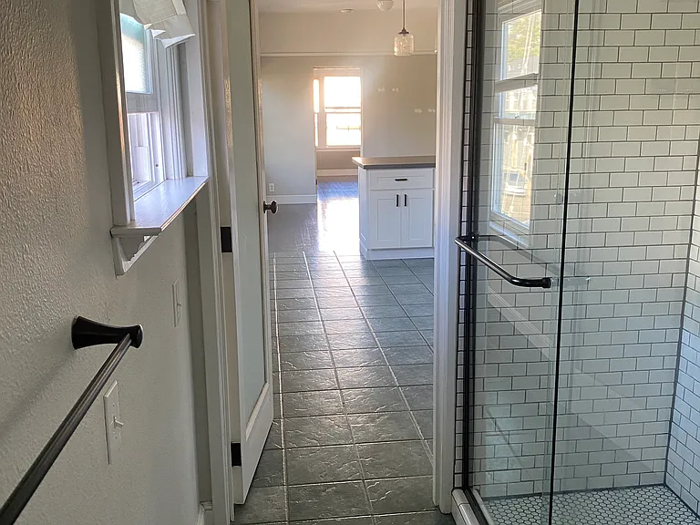 4627 Shattuck Ave #B — Photo 19