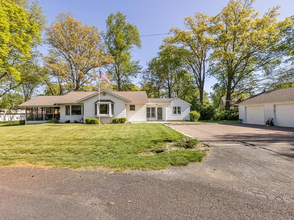 1205 McKinley St, Mascoutah, IL 62258