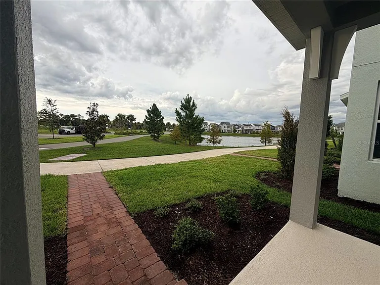 201 Station Ln — Photo 5
