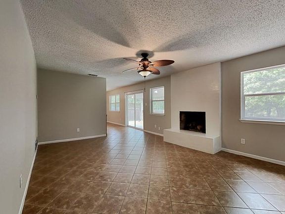 2nd image of 409 Manning Dr
