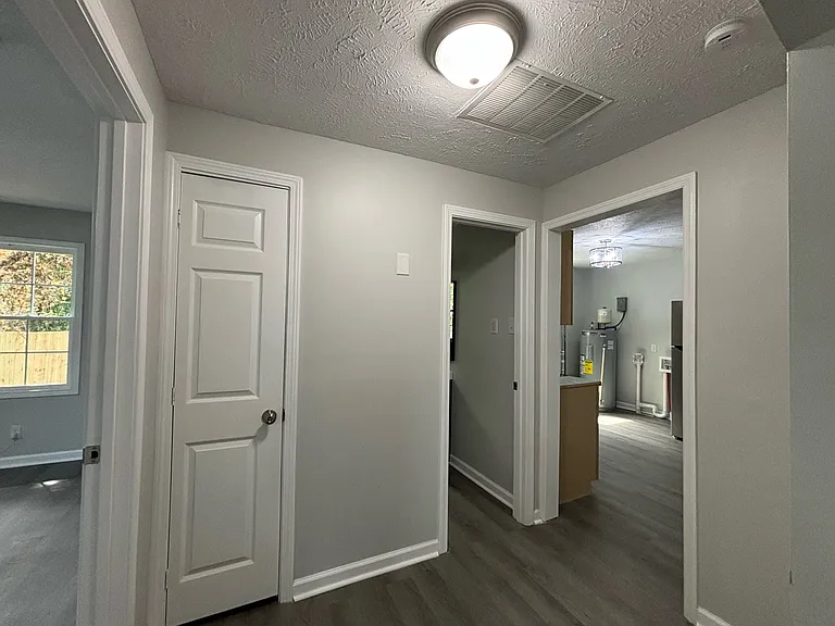 209 Gertrude St #1 — Photo 5