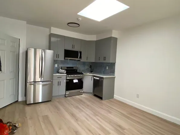 855 Wyckoff Ave, Ridgewood, NY