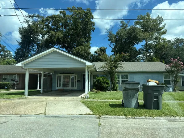 437 Scarlet St, Lake Charles, LA 70605