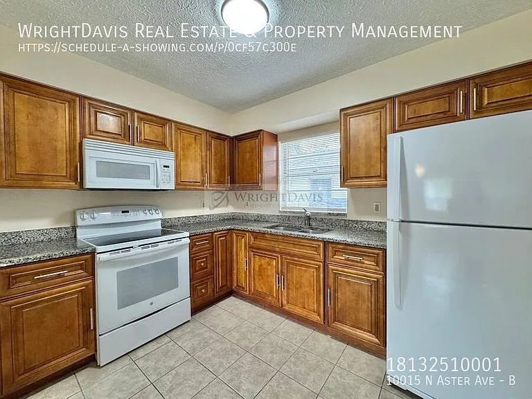 10015 N Aster Ave #B — Photo 10