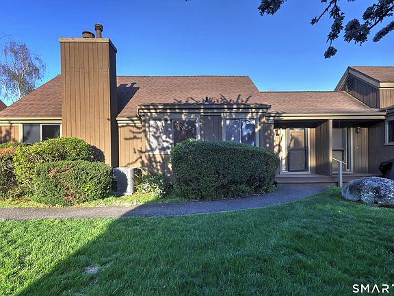 3rd image of 619 Erie Lane #B