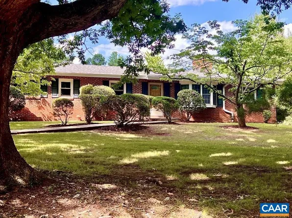 2190 Devonshire Rd, Charlottesville, VA 22901