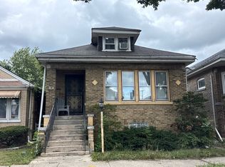 9527 S Dobson Ave, Chicago, IL 60628