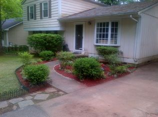 3131 Timber Oak Dr, Doraville, GA 30340