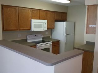 1812 Michigan Ave APT 212, Naperville, IL 60563