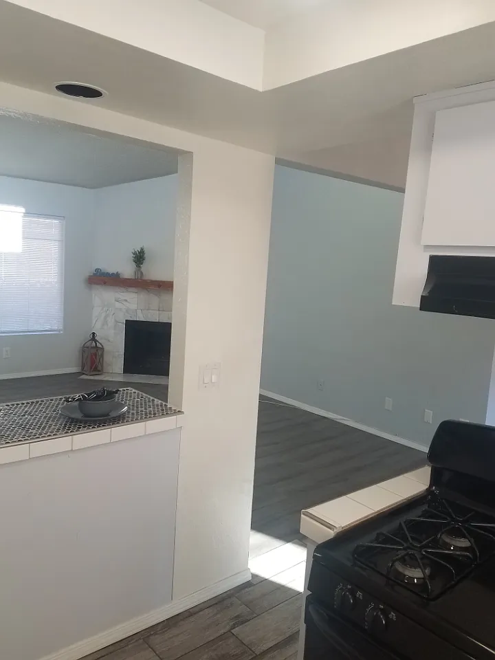 2 bed, 1350 sqft, $3,200 — Photo 3