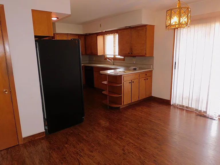 1133 N Howard Ave — Photo 4