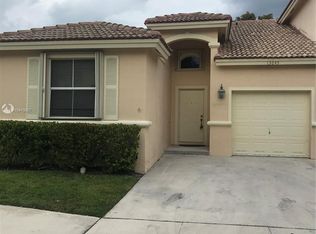 13045 NW 9th Ct, Pembroke Pines, FL 33028