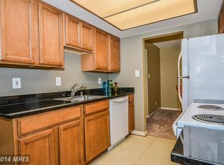 10227 Valentino Dr APT 7102, Oakton, VA 22124