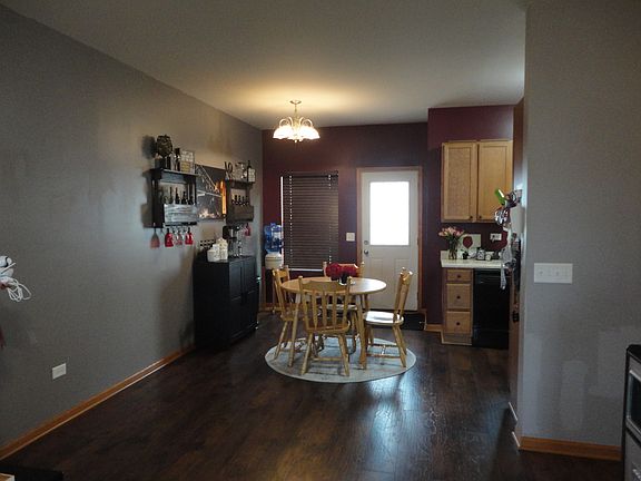 5th image of 969 Foxgrove Dr