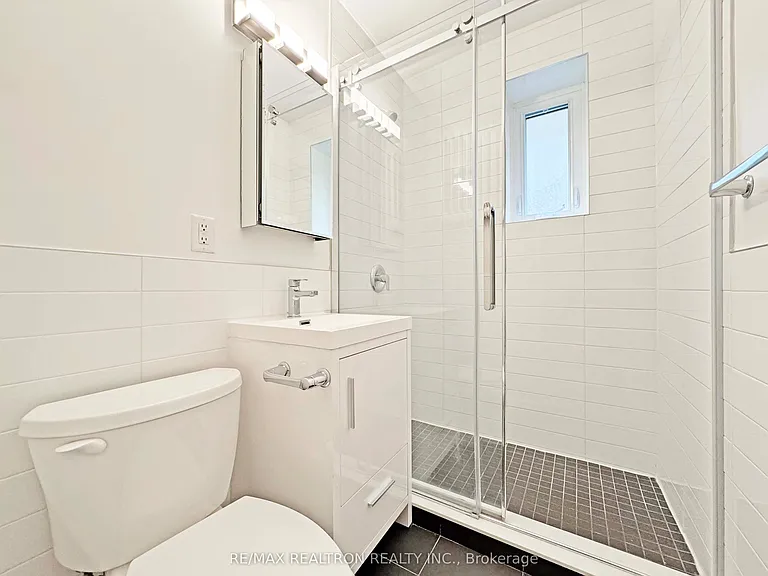 396 Avenue Rd #320 — Photo 7