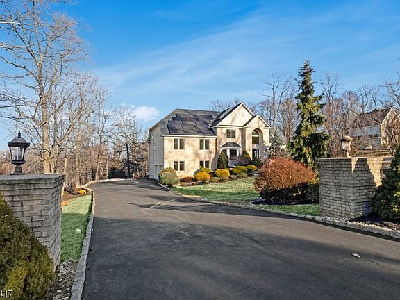 2nd image of 7 Tower Rd