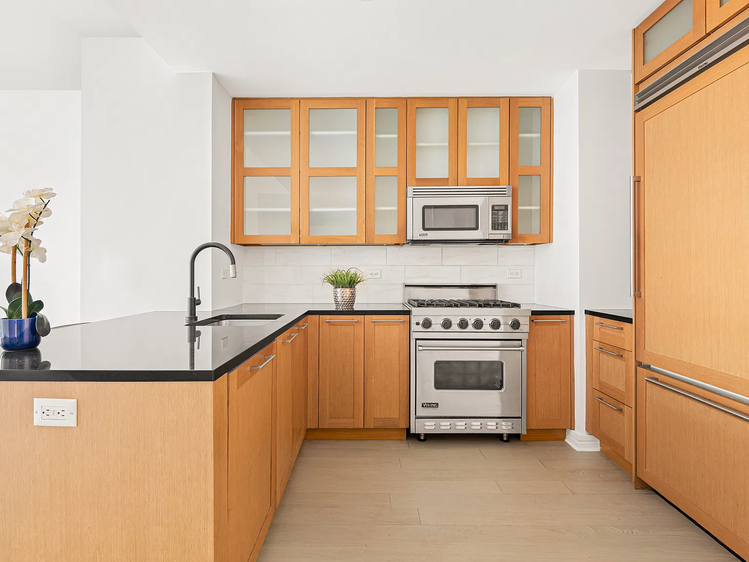 200 West End Avenue — Photo 4