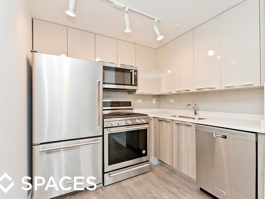 1st image of 932 W Dakin St #1X