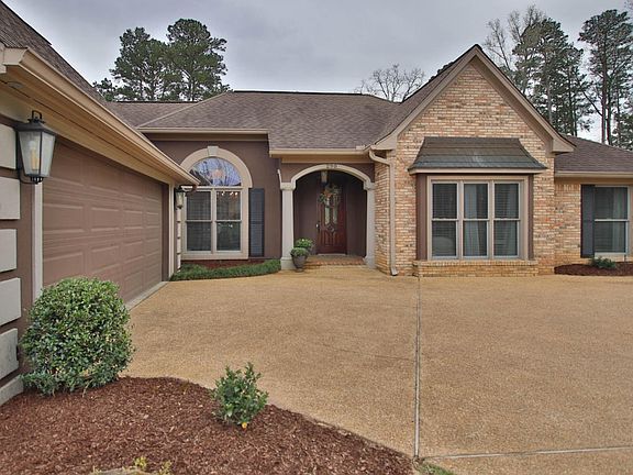 3rd image of 290 Grand Cypress Dr