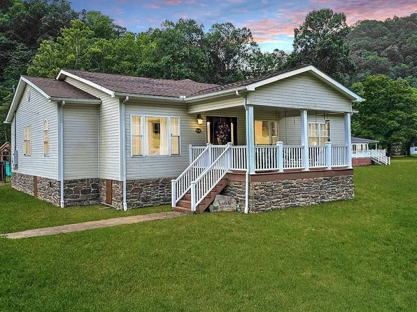 18 Bailey Dr, Davin, WV 25617