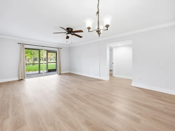 2214 S Cypress Bend Drive #106, Pompano Beach, FL 33069