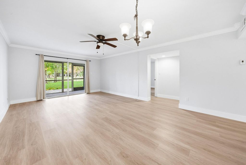 2214 S Cypress Bend Drive #106, photo 2