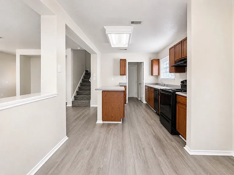 5526 Spring Walk — Photo 10