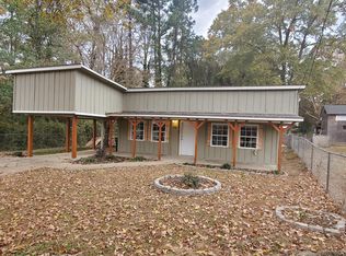 114 S Howell St, Greer, SC 29650