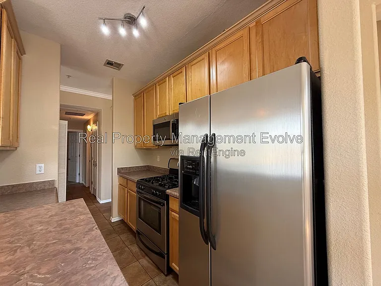 2992 N Miller Rd #217A — Photo 8