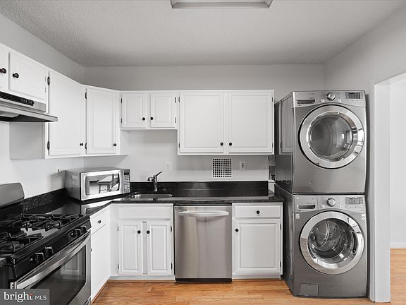 3rd image of 3701 S George Mason Dr Unit 1511