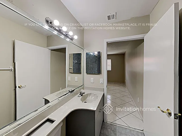 2124 W 54th St — Photo 17
