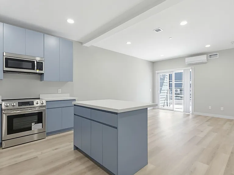 Taj Estates of Franklin II — Photo 109