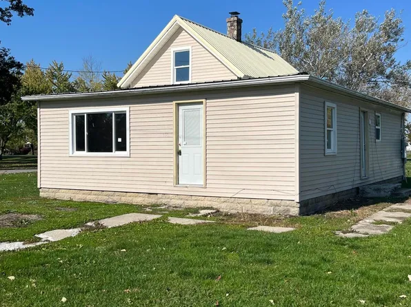 151 3rd St, Cloverdale, OH 45827