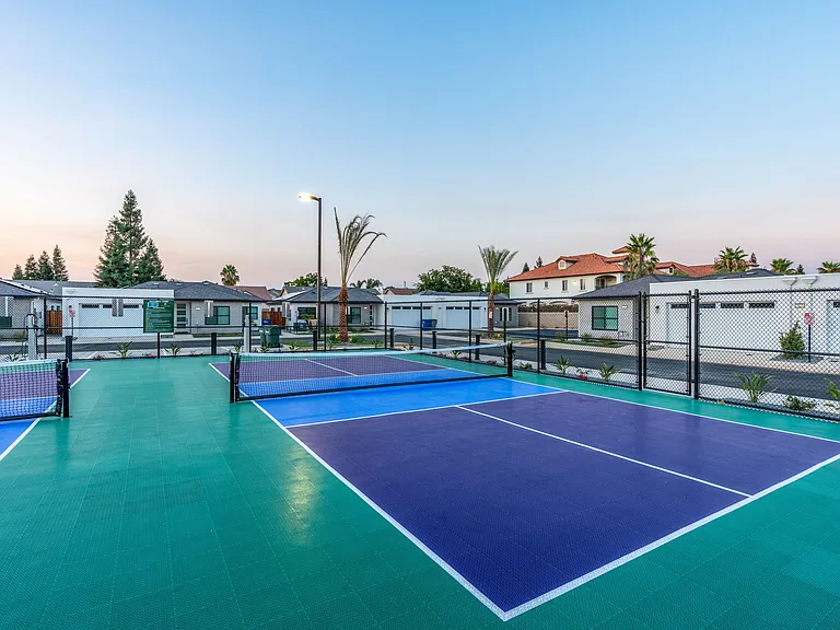 The Palms Luxury Condominiums — Photo 8