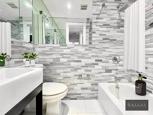 Rented by DALLAL | media 6