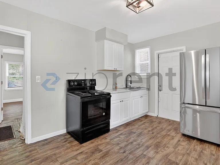 1361 Byrere Ter SW #2 — Photo 8
