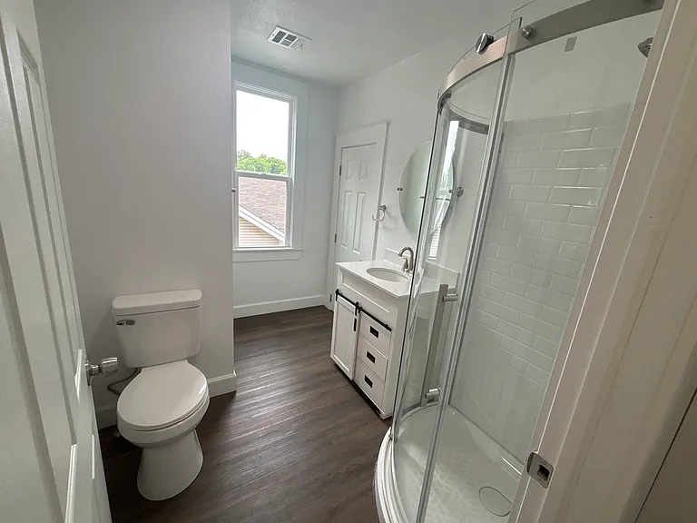 109 E St NW — Photo 23
