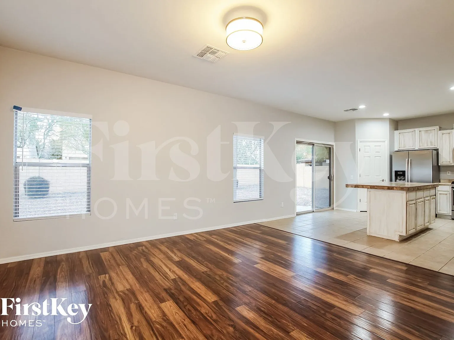 5 bed, 3.5 bath, 3174 sqft, $2,560 — Photo 4
